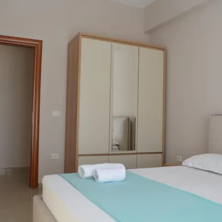 Saint Tropez ساراندا