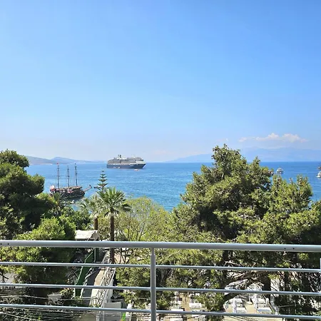 Saint Tropez Sarandë