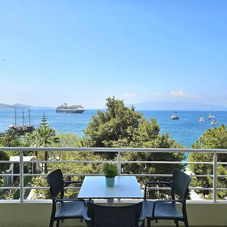 Saint Tropez * Sarandë