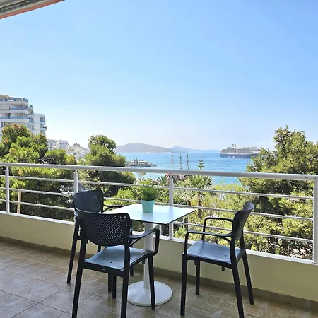 Saint Tropez * Sarandë