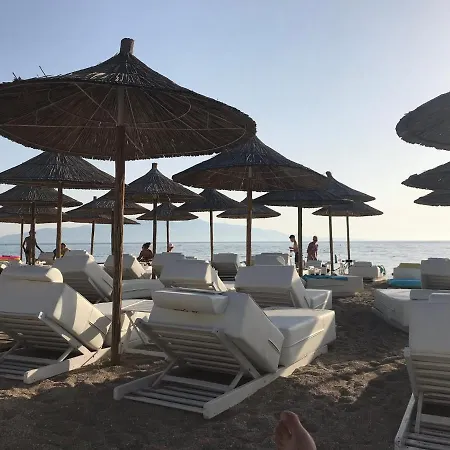 Saint Tropez * Sarandë